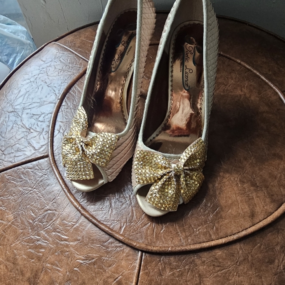 Elegant Gold Bow Women's Heels